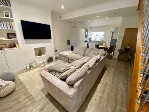 Lounge- click for photo gallery